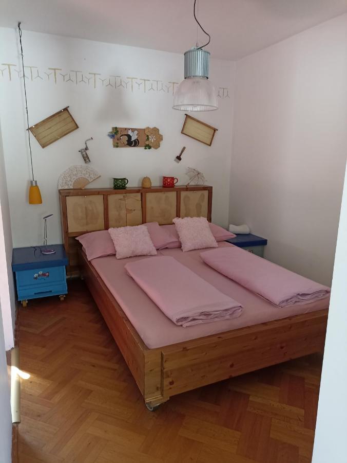 Uj Vilag Apartment Harkany Bagian luar foto
