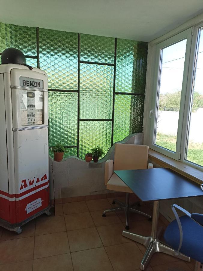 Uj Vilag Apartment Harkany Bagian luar foto