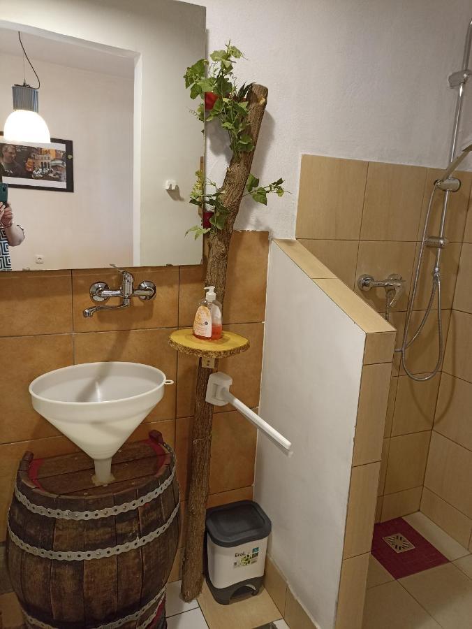 Uj Vilag Apartment Harkany Bagian luar foto